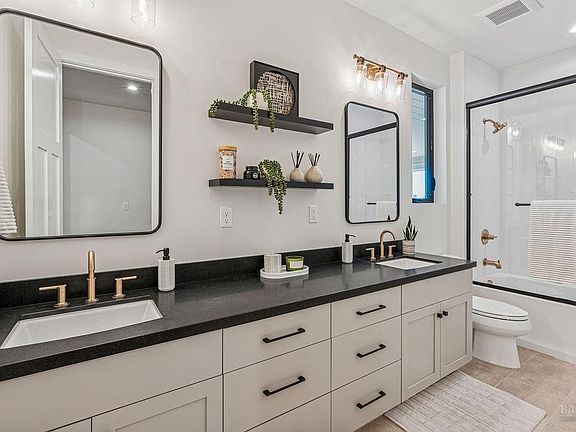 Santa Rosa, California, 95403, United States, 4 Bedrooms Bedrooms, ,4 BathroomsBathrooms,Residential,Forsale,1985927