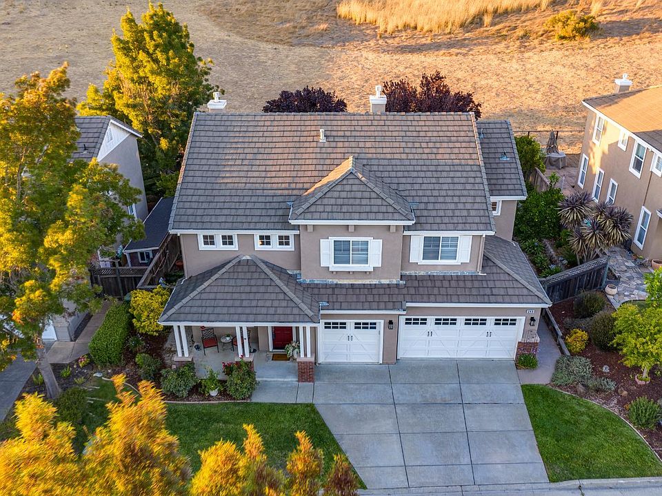 Petaluma, California, 94952, United States, 4 Bedrooms Bedrooms, ,3 BathroomsBathrooms,Residential,Forsale,1985922