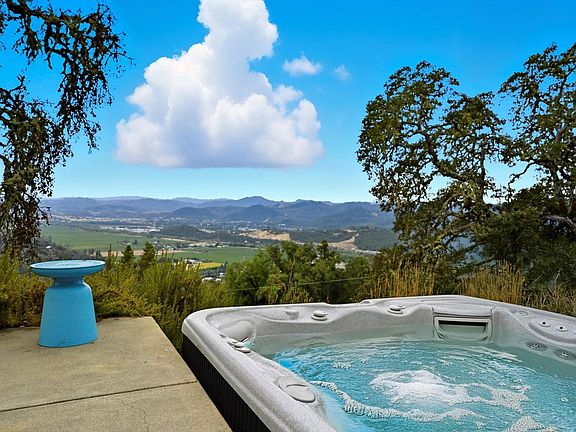 Cloverdale, California, 95425, United States, 3 Bedrooms Bedrooms, ,3 BathroomsBathrooms,Residential,Forsale,1985929