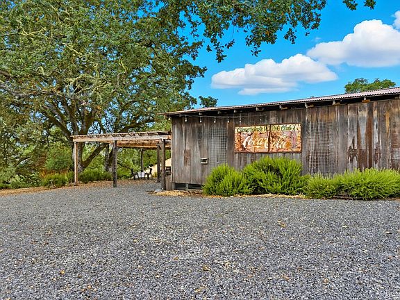 Cloverdale, California, 95425, United States, 3 Bedrooms Bedrooms, ,3 BathroomsBathrooms,Residential,Forsale,1985929