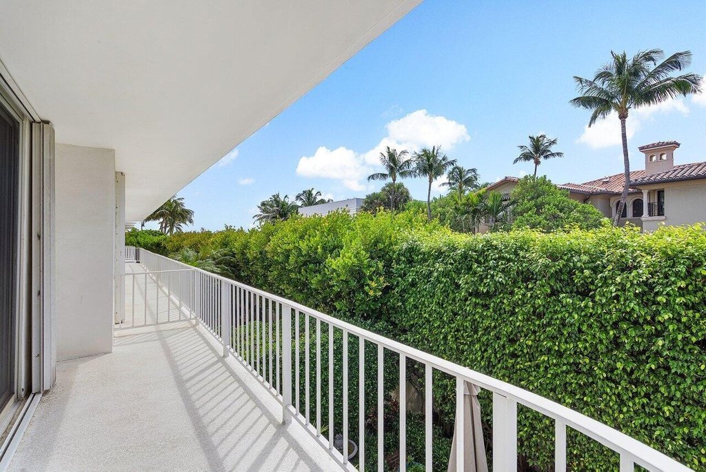 Palm Beach, Florida, 33480, United States, 2 Bedrooms Bedrooms, ,2 BathroomsBathrooms,Residential,Forsale,1996367