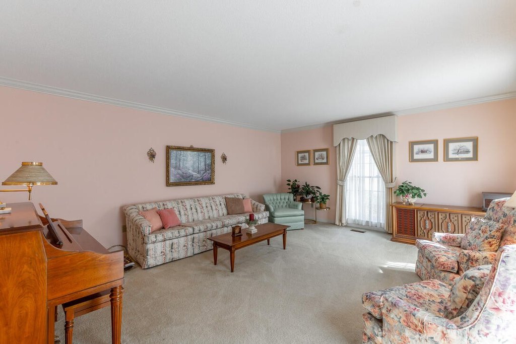 Chattanooga, Tennessee, 37421, United States, 5 Bedrooms Bedrooms, ,4 BathroomsBathrooms,Residential,Forsale,1995318