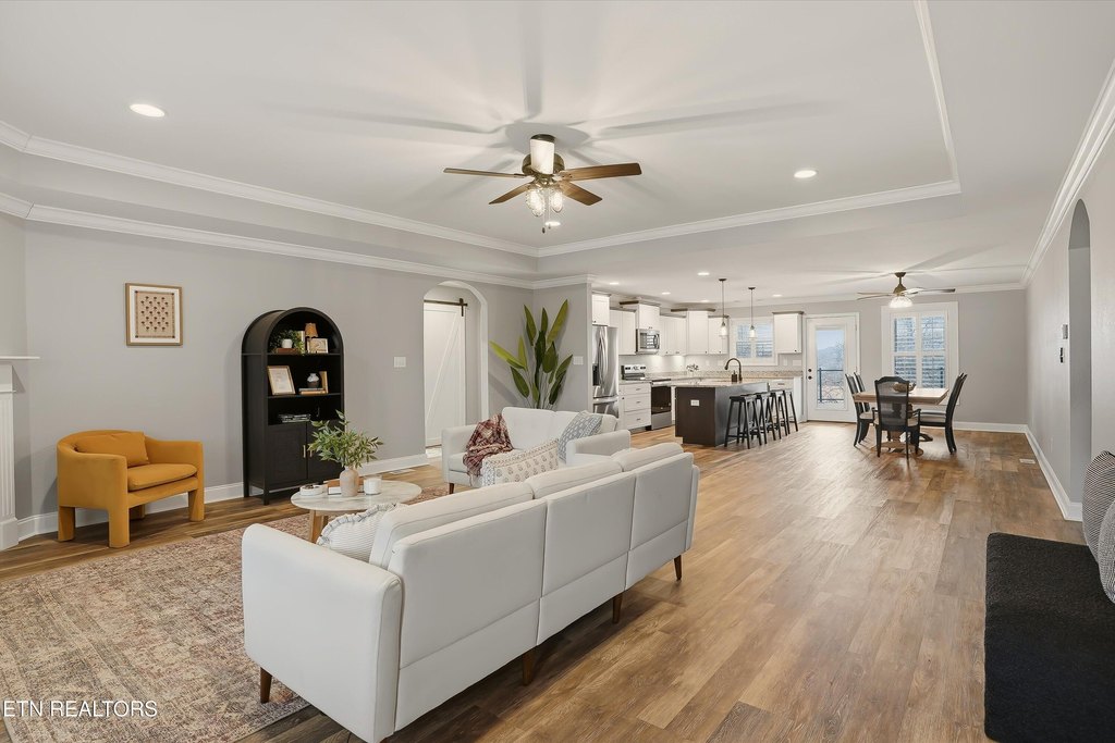 Maryville, Tennessee, 37804, United States, 4 Bedrooms Bedrooms, ,3 BathroomsBathrooms,Residential,Forsale,1973596