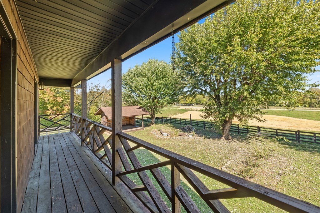 Byrdstown, Tennessee, 38549, United States, 2 Bedrooms Bedrooms, ,3 BathroomsBathrooms,Residential,Forsale,1996611