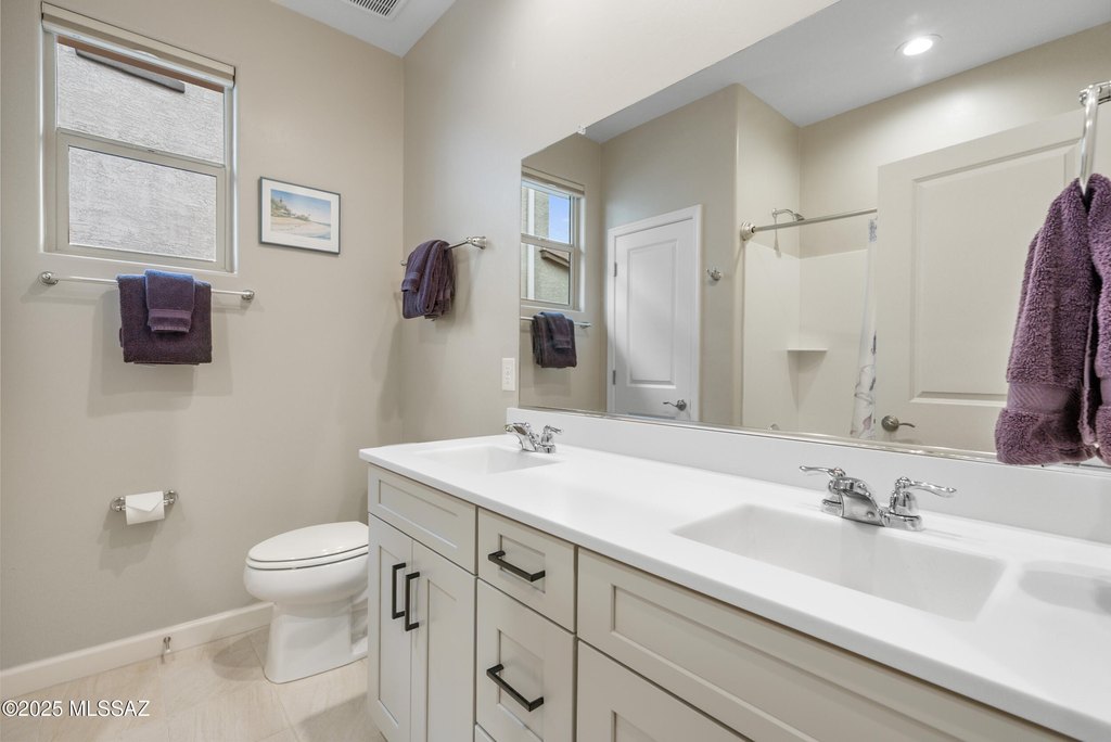 Tucson, Arizona, 85742, United States, 3 Bedrooms Bedrooms, ,2 BathroomsBathrooms,Residential,Forsale,1990091