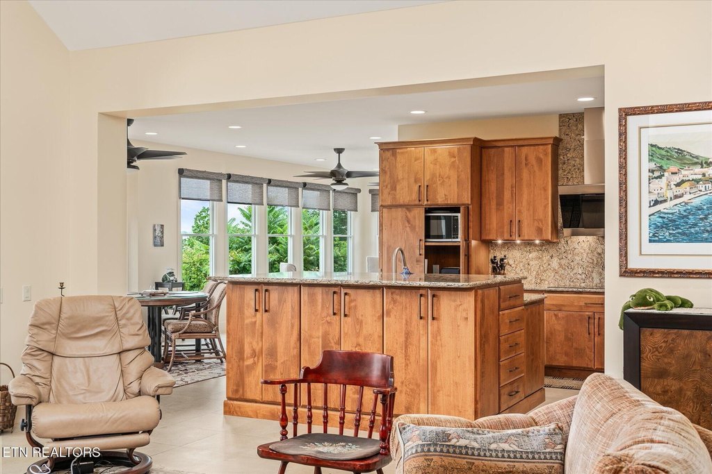 Crossville, Tennessee, 38558, United States, 4 Bedrooms Bedrooms, ,2.5 BathroomsBathrooms,Residential,Forsale,1929843