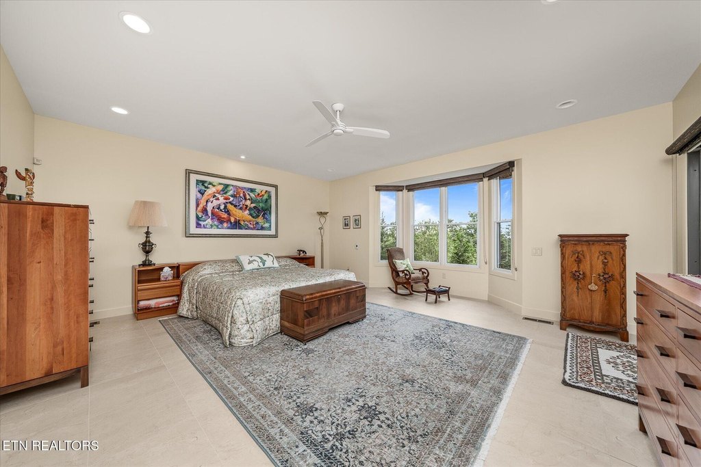 Crossville, Tennessee, 38558, United States, 4 Bedrooms Bedrooms, ,2.5 BathroomsBathrooms,Residential,Forsale,1929843