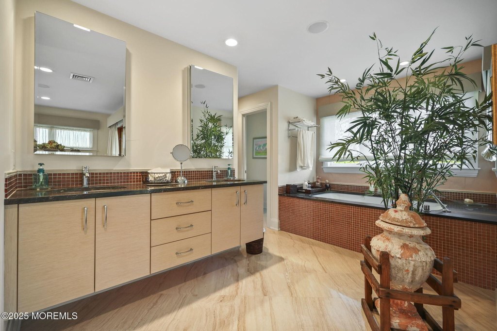 Spring Lake, New Jersey, 07762, United States, 4 Bedrooms Bedrooms, ,5 BathroomsBathrooms,Residential,Forsale,1984564