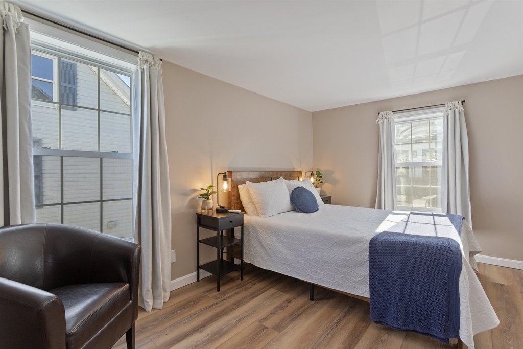 Portsmouth, New Hampshire, 03801, United States, 3 Bedrooms Bedrooms, ,2 BathroomsBathrooms,Residential,Forsale,2002416