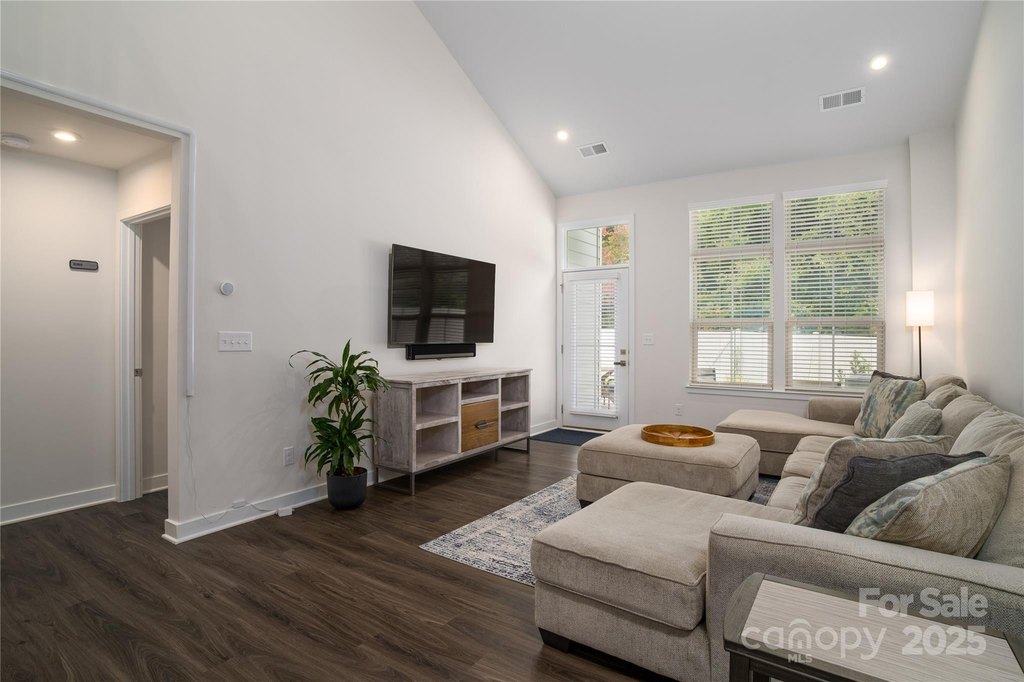 Mooresville, North Carolina, 28117, United States, 3 Bedrooms Bedrooms, ,2.5 BathroomsBathrooms,Residential,Forsale,2004566