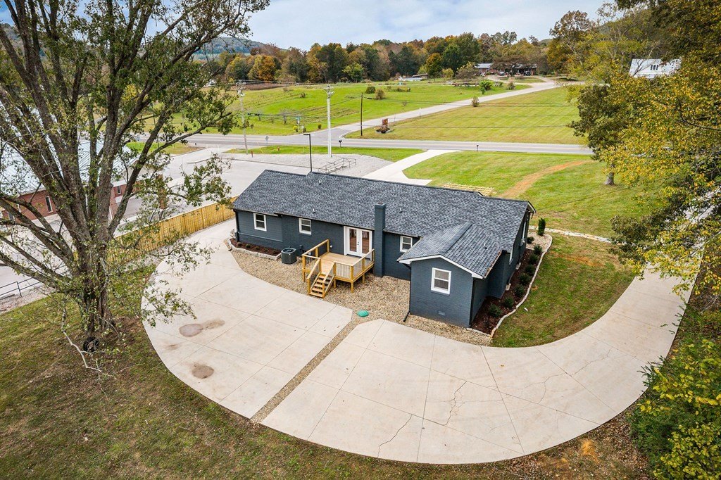 Cookeville, Tennessee, 38501, United States, 3 Bedrooms Bedrooms, ,3 BathroomsBathrooms,Residential,Forsale,1996597