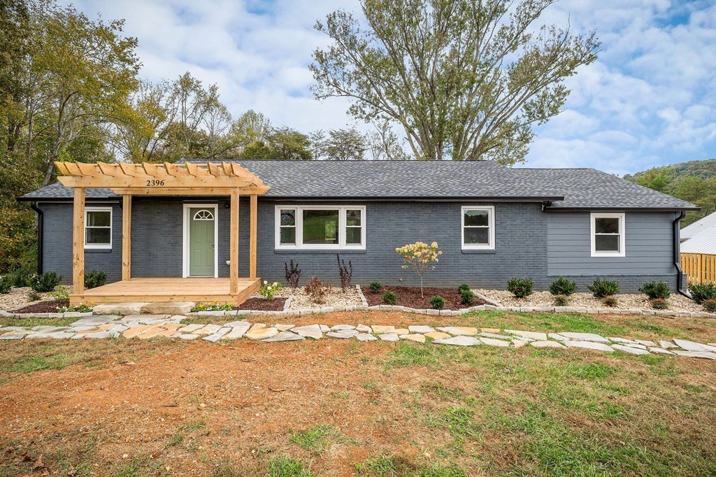 Cookeville, Tennessee, 38501, United States, 3 Bedrooms Bedrooms, ,3 BathroomsBathrooms,Residential,Forsale,1996597