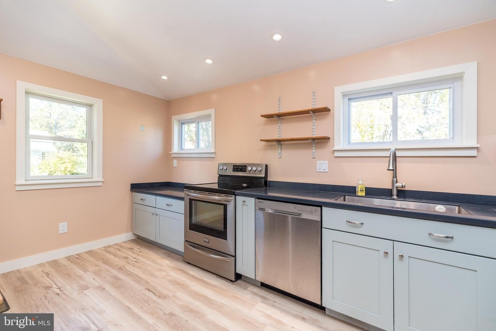 SCHWENKSVILLE, Pennsylvania, 19473, United States, 4 Bedrooms Bedrooms, ,2 BathroomsBathrooms,Residential,Forsale,2004194