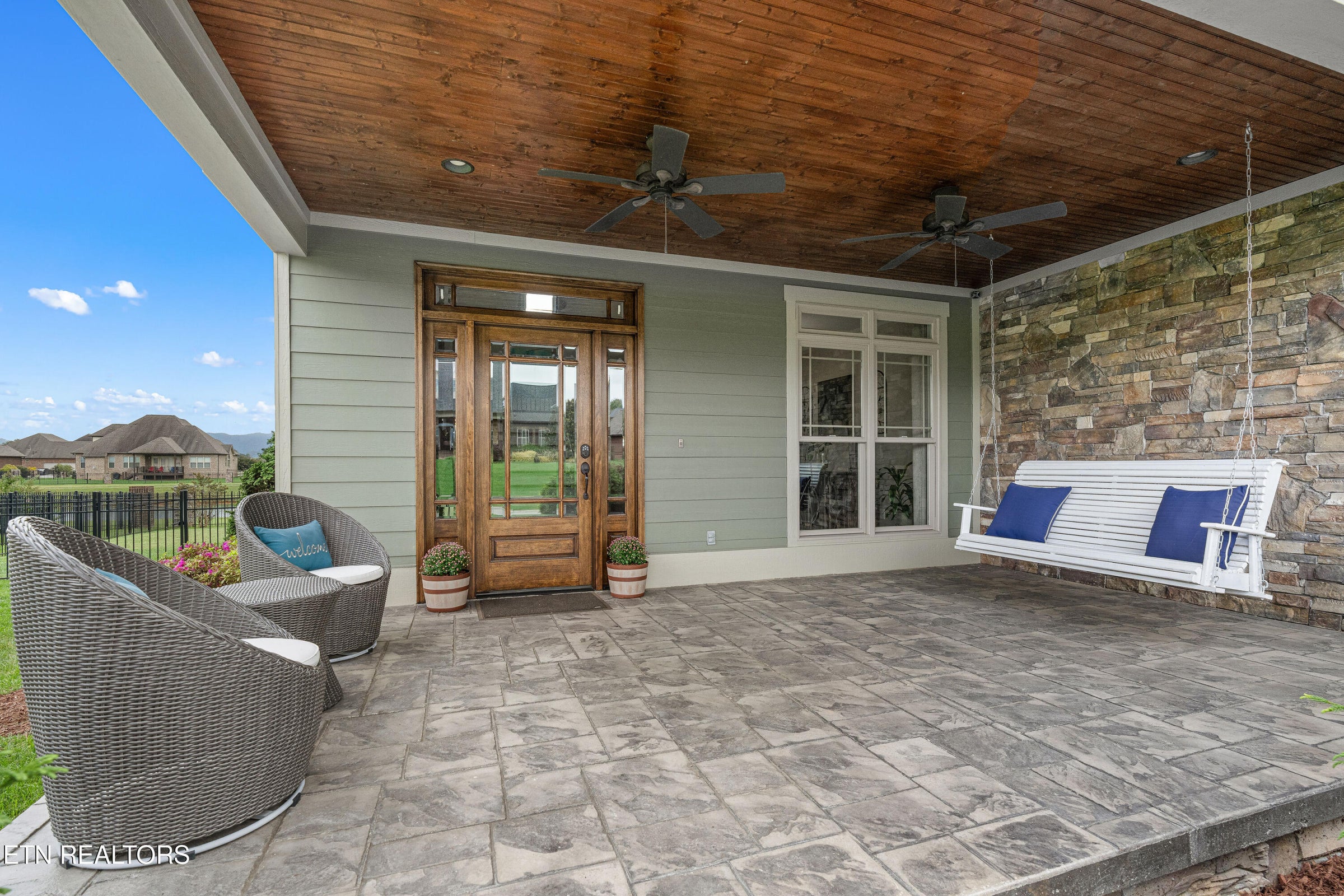 Maryville, Tennessee, 37804, United States, 4 Bedrooms Bedrooms, ,2 BathroomsBathrooms,Residential,Forsale,1973599