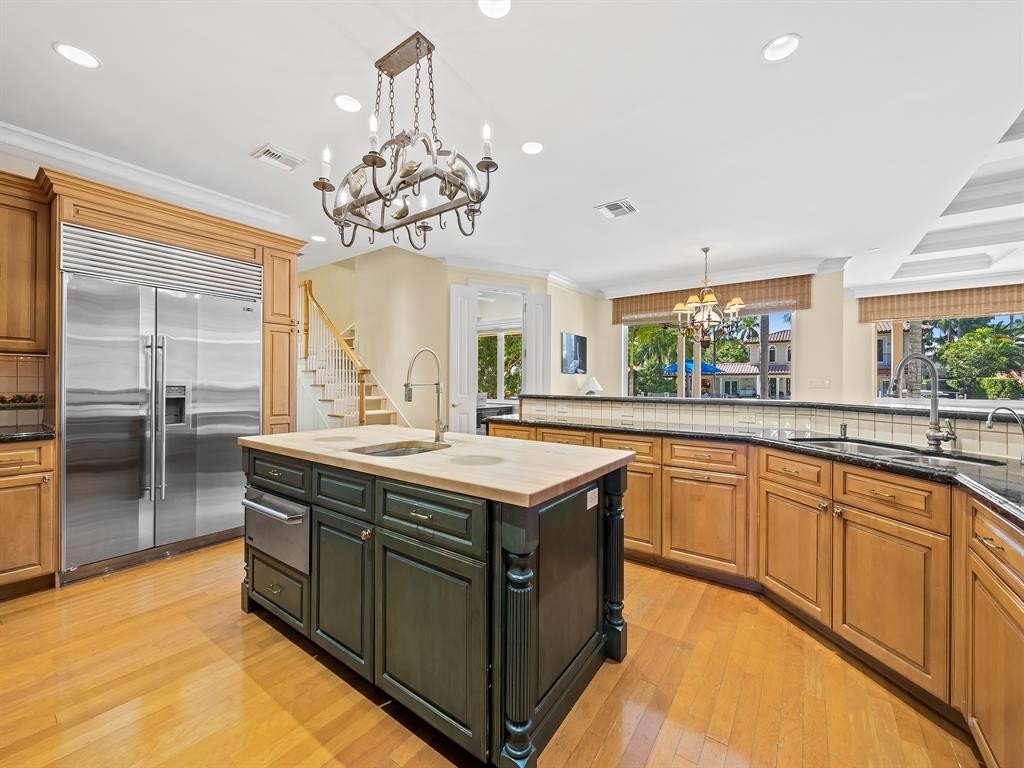 Fort Lauderdale, Florida, 33301, United States, 6 Bedrooms Bedrooms, ,5.5 BathroomsBathrooms,Residential,Forsale,1994075