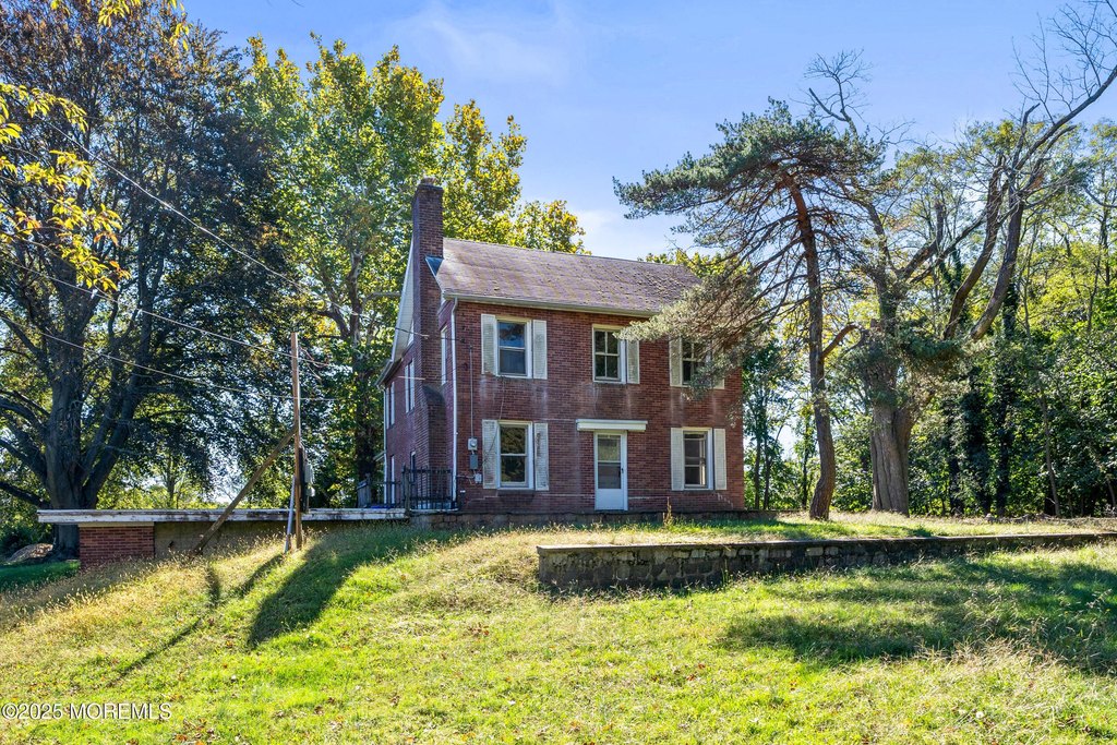 Eatontown, New Jersey, 07724, United States, 4 Bedrooms Bedrooms, ,2 BathroomsBathrooms,Residential,Forsale,1984569