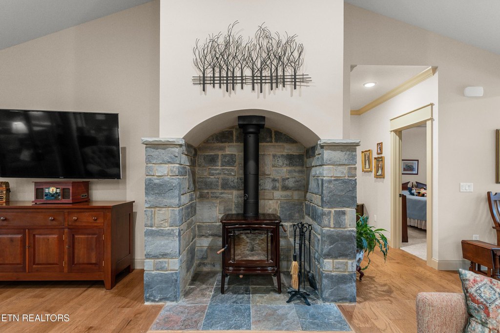 Crossville, Tennessee, 38558, United States, 4 Bedrooms Bedrooms, ,3 BathroomsBathrooms,Residential,Forsale,1952849