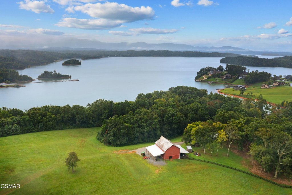 Dandridge, Tennessee, 37725, United States, 3 Bedrooms Bedrooms, ,2 BathroomsBathrooms,Residential,Forsale,1988735