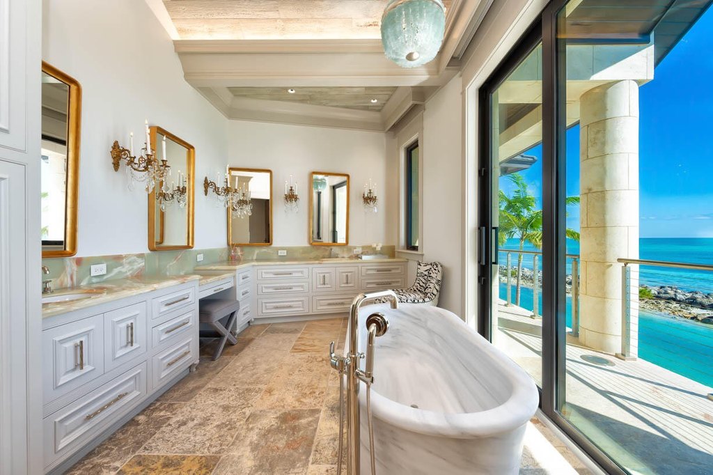 Duck Key, Florida, 33050, United States, 3 Bedrooms Bedrooms, ,4 BathroomsBathrooms,Residential,Forsale,2004353