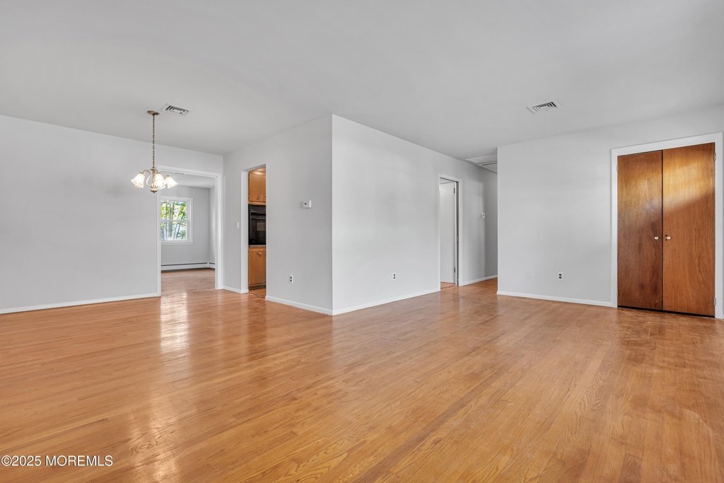 Toms River, New Jersey, 08753, United States, 4 Bedrooms Bedrooms, ,2 BathroomsBathrooms,Residential,Forsale,1994042