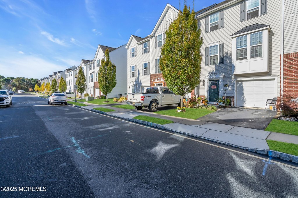 Brick, New Jersey, 08723, United States, 2 Bedrooms Bedrooms, ,2.5 BathroomsBathrooms,Residential,Forsale,1994026