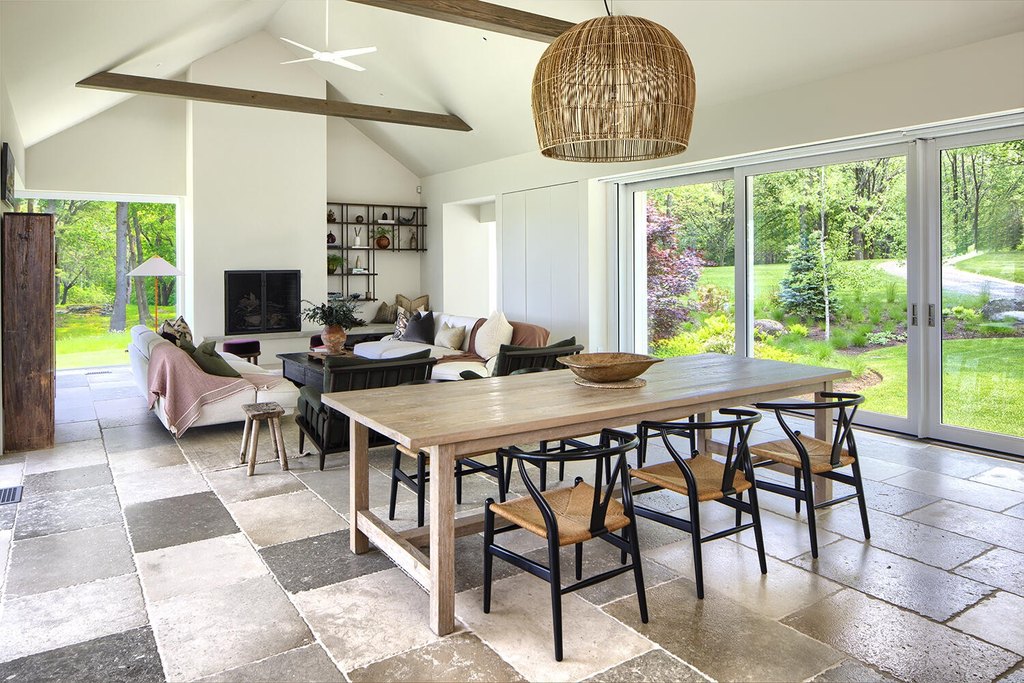 York, Maine, 03909, United States, 4 Bedrooms Bedrooms, ,3 BathroomsBathrooms,Residential,Forsale,1933927