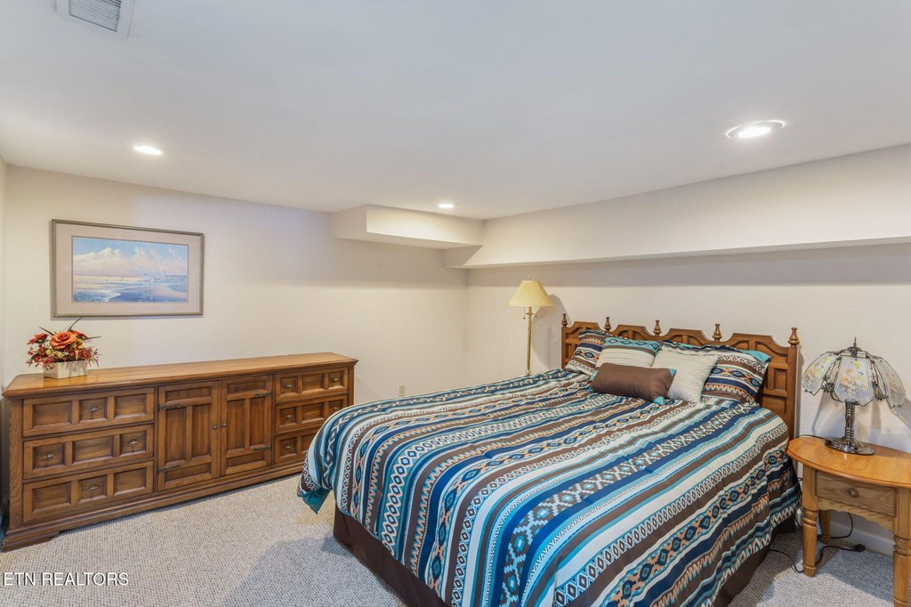 Lenoir City, Tennessee, 37772, United States, 3 Bedrooms Bedrooms, ,3 BathroomsBathrooms,Residential,Forsale,1973613