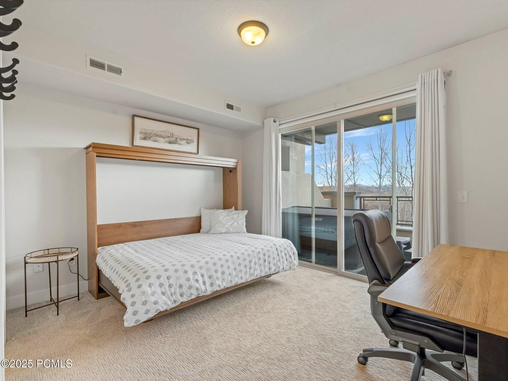 Park City, Utah, 84098, United States, 2 Bedrooms Bedrooms, ,2 BathroomsBathrooms,Residential,Forsale,2000239