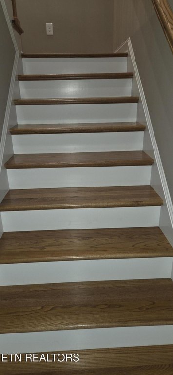 Madisonville, Tennessee, 37354, United States, 3 Bedrooms Bedrooms, ,3 BathroomsBathrooms,Residential,Forsale,1893807