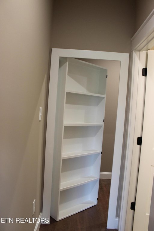 Madisonville, Tennessee, 37354, United States, 3 Bedrooms Bedrooms, ,3 BathroomsBathrooms,Residential,Forsale,1893807