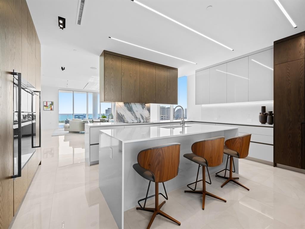 Fort Lauderdale, Florida, 33304, United States, 3 Bedrooms Bedrooms, ,3.5 BathroomsBathrooms,Residential,Forsale,1994074