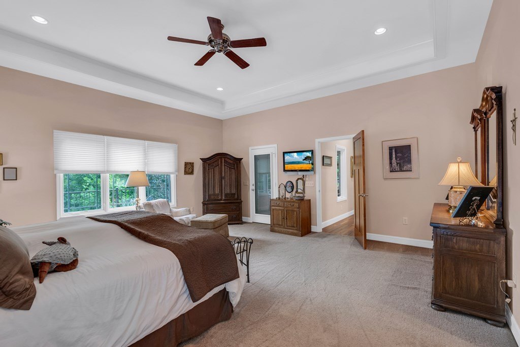 SPARTA, Tennessee, 38583, United States, 3 Bedrooms Bedrooms, ,3.5 BathroomsBathrooms,Residential,Forsale,1929832