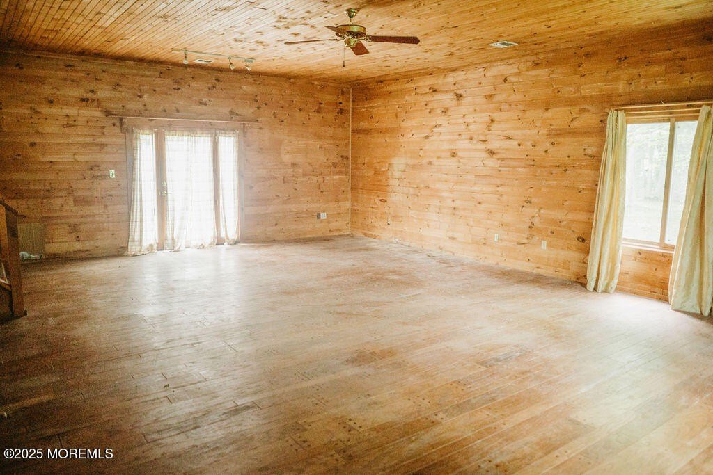 Jackson, New Jersey, 08527, United States, 4 Bedrooms Bedrooms, ,2 BathroomsBathrooms,Residential,Forsale,2008382