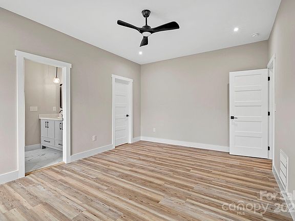 Asheville, North Carolina, 28806, United States, 3 Bedrooms Bedrooms, ,2 BathroomsBathrooms,Residential,Forsale,1986000