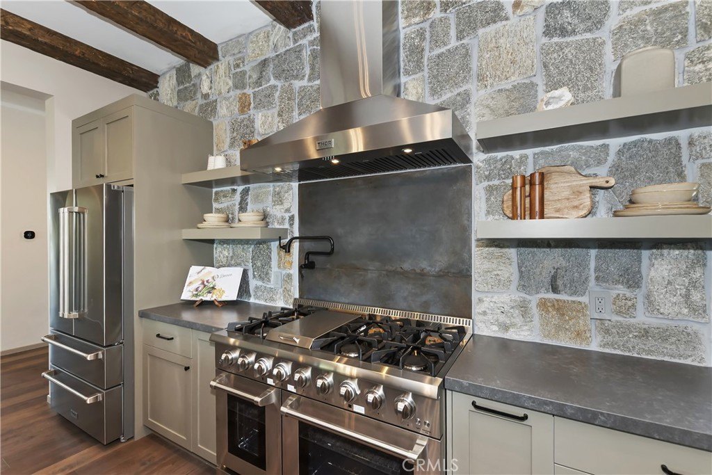 Lake Arrowhead, California, 92352, United States, 3 Bedrooms Bedrooms, ,2.5 BathroomsBathrooms,Residential,Forsale,2000287