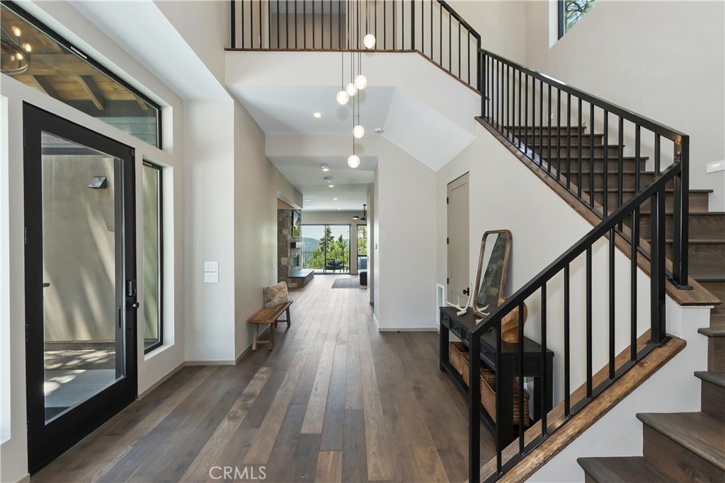 Lake Arrowhead, California, 92352, United States, 3 Bedrooms Bedrooms, ,2.5 BathroomsBathrooms,Residential,Forsale,2000287