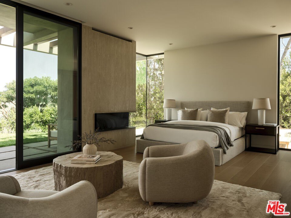 Malibu, California, 90265, United States, 4 Bedrooms Bedrooms, ,3.5 BathroomsBathrooms,Residential,Forsale,1922134