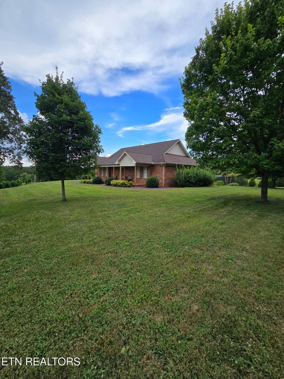 Sparta, Tennessee, 38583, United States, 6 Bedrooms Bedrooms, ,3 BathroomsBathrooms,Residential,Forsale,1885999