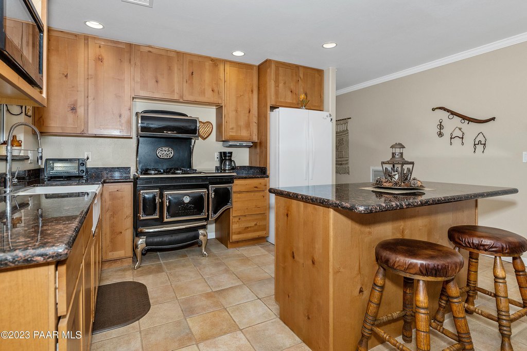 Chino Valley, Arizona, 86323, United States, 2 Bedrooms Bedrooms, ,2.5 BathroomsBathrooms,Residential,Forsale,2011288