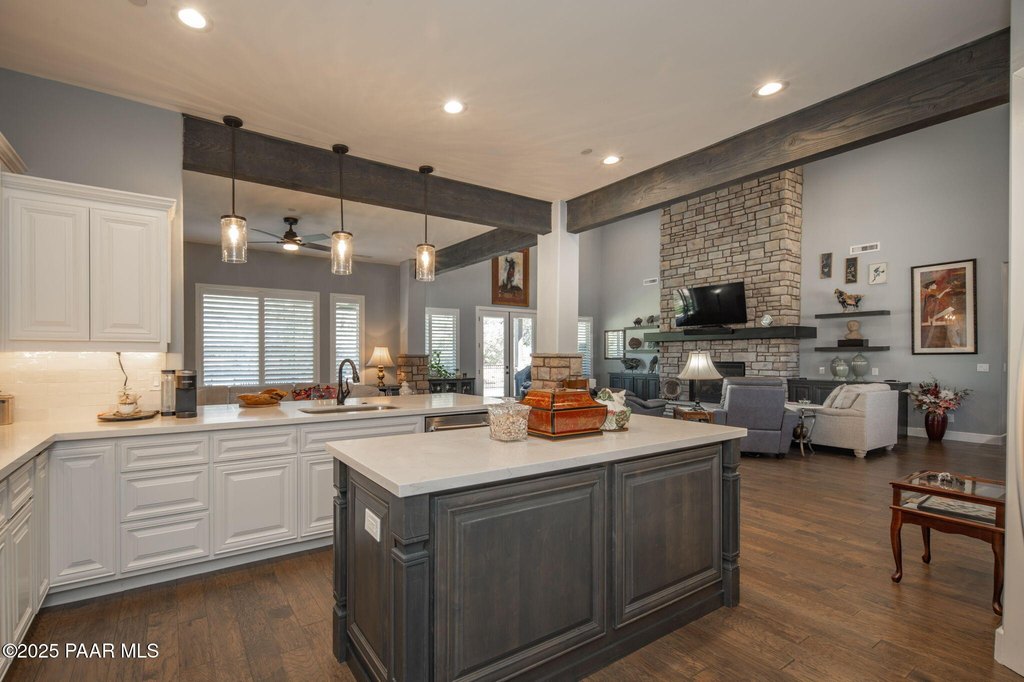 Prescott, Arizona, 86301, United States, 3 Bedrooms Bedrooms, ,3.5 BathroomsBathrooms,Residential,Forsale,1994052