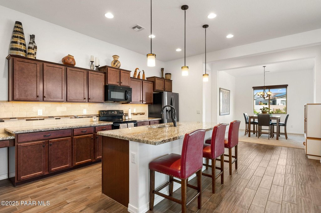 Prescott Valley, Arizona, 86315, United States, 3 Bedrooms Bedrooms, ,2 BathroomsBathrooms,Residential,Forsale,1994049