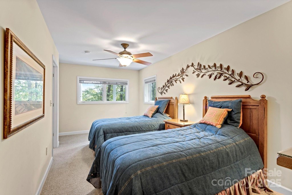 Flat Rock, North Carolina, 28731, United States, 4 Bedrooms Bedrooms, ,4 BathroomsBathrooms,Residential,Forsale,1985994