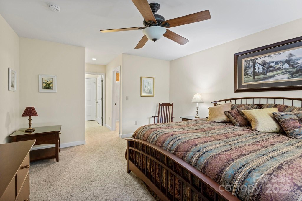 Flat Rock, North Carolina, 28731, United States, 4 Bedrooms Bedrooms, ,4 BathroomsBathrooms,Residential,Forsale,1985994