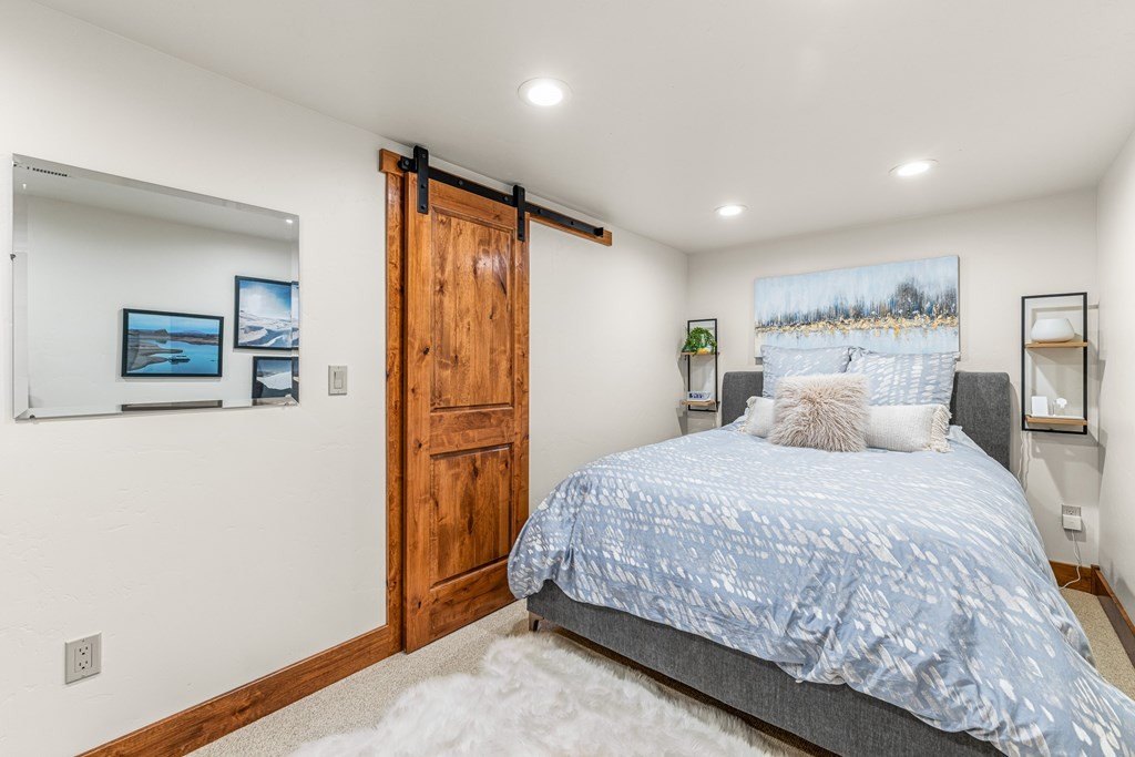 Donnelly, Idaho, 83615, United States, 4 Bedrooms Bedrooms, ,4 BathroomsBathrooms,Residential,Forsale,1996709