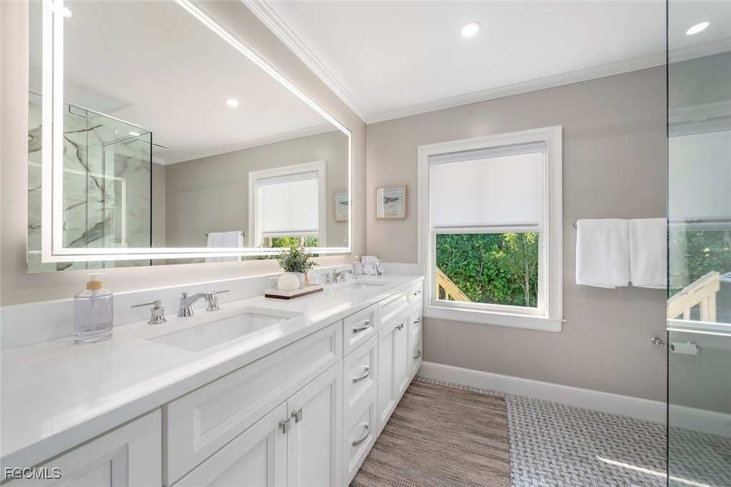 Sanibel, Florida, 33957, United States, 3 Bedrooms Bedrooms, ,2 BathroomsBathrooms,Residential,Forsale,1998639