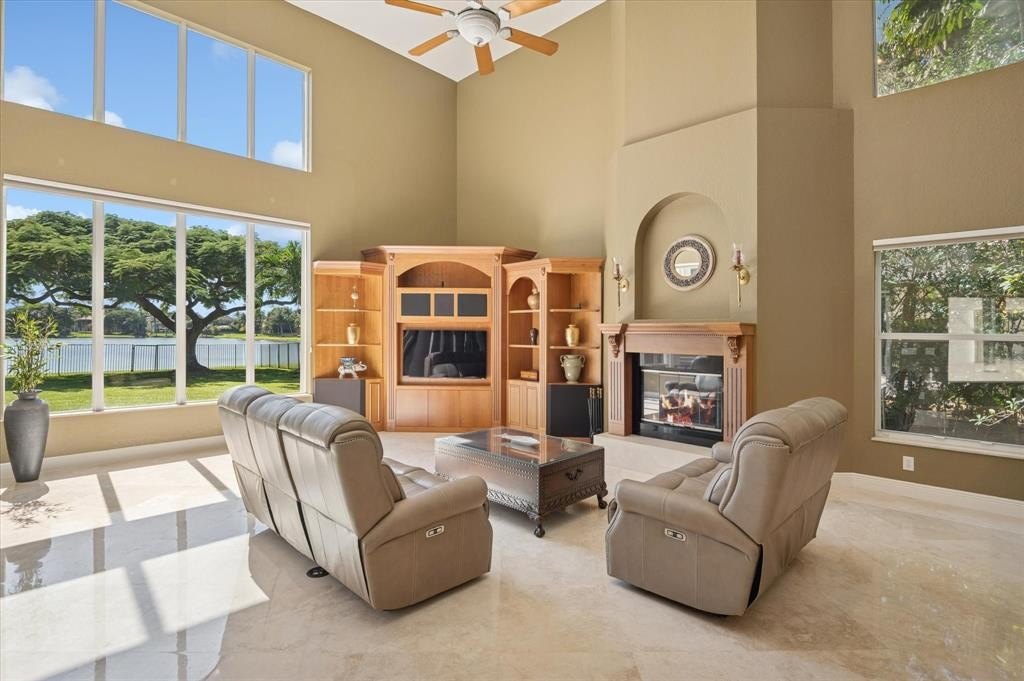 Davie, Florida, 33328, United States, 5 Bedrooms Bedrooms, ,4 BathroomsBathrooms,Residential,Forsale,1994091