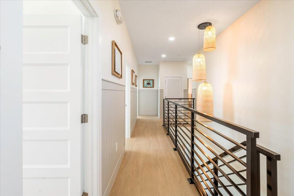 MARATHON, Florida, 33050, United States, 6 Bedrooms Bedrooms, ,6.5 BathroomsBathrooms,Residential,Forsale,2004345