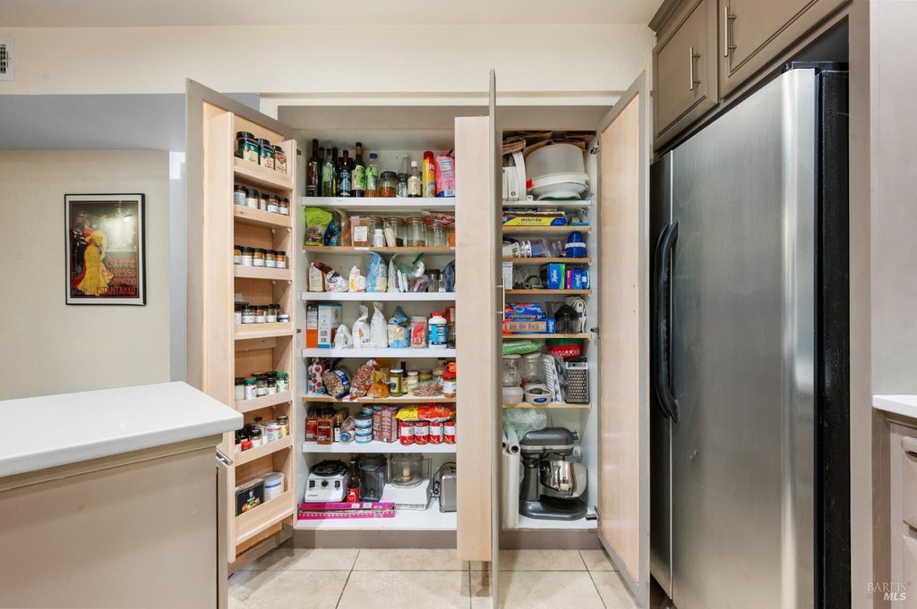 Santa Rosa, California, 95405, United States, 4 Bedrooms Bedrooms, ,2.5 BathroomsBathrooms,Residential,Forsale,2004741