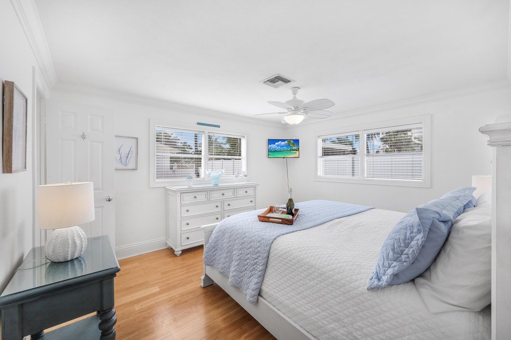 Marco Island, Florida, 34145, United States, 3 Bedrooms Bedrooms, ,2 BathroomsBathrooms,Residential,Forsale,1998630