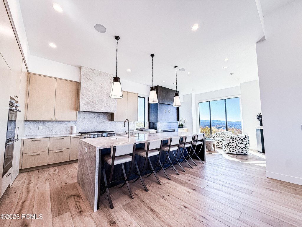 Hideout, Utah, 84036, United States, 5 Bedrooms Bedrooms, ,4.5 BathroomsBathrooms,Residential,Forsale,2004200